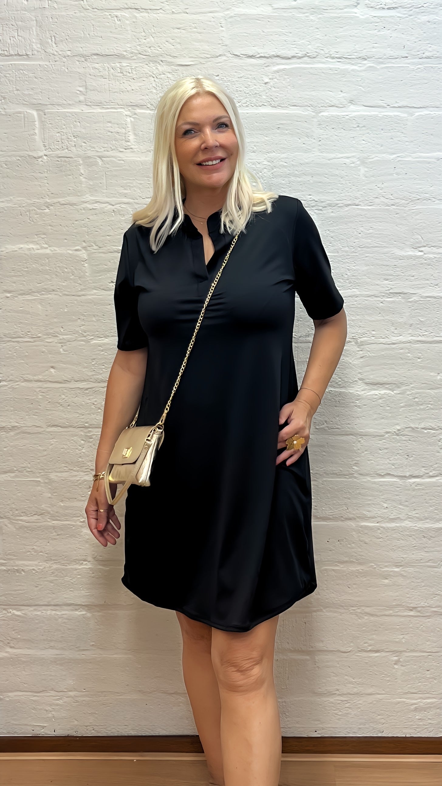 Jurkje Travel met zakken Zwart – Shopable - Main Image